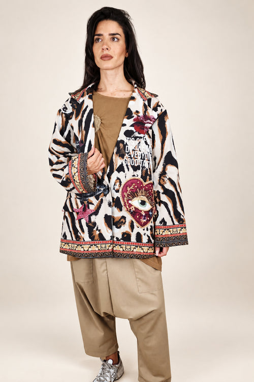 Blazer animal print con corazón y mensaje YOLYKKE