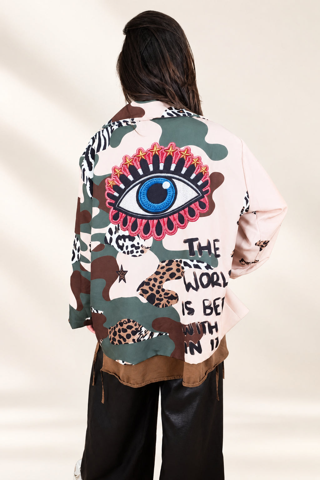 Blazer animal print con ojo azul YOLYKKE