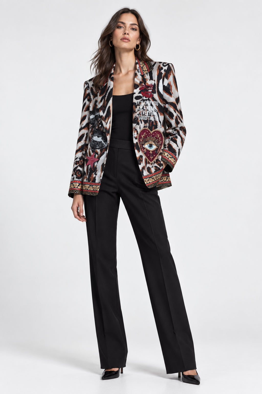 Blazer animal print con corazón y mensaje YOLYKKE
