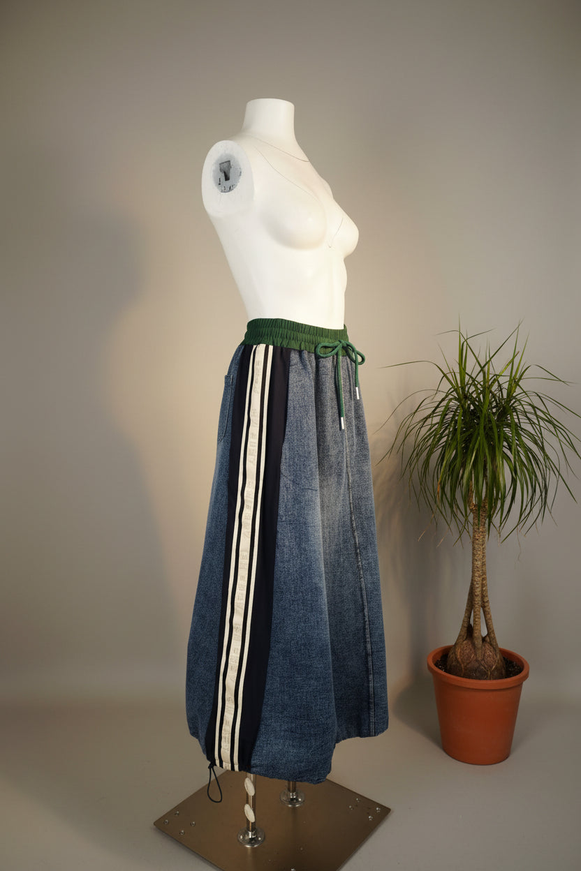 Falda Midi Vaquera Rayas Deportivas Panel Color | Nefelibata
