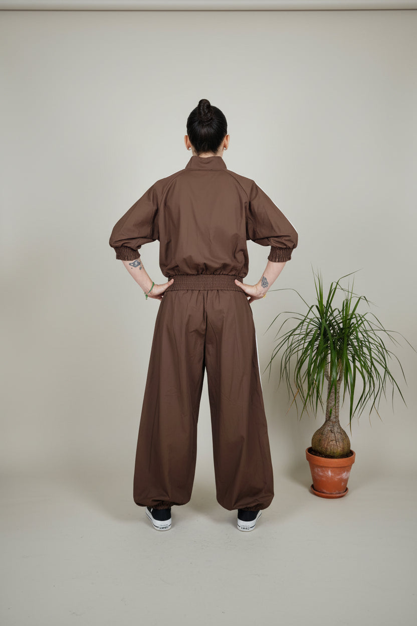 Conjunto JOT Milano Marrón Rayas Blancas