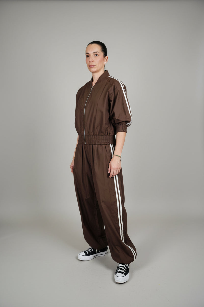 Conjunto JOT Milano Marrón Rayas Blancas