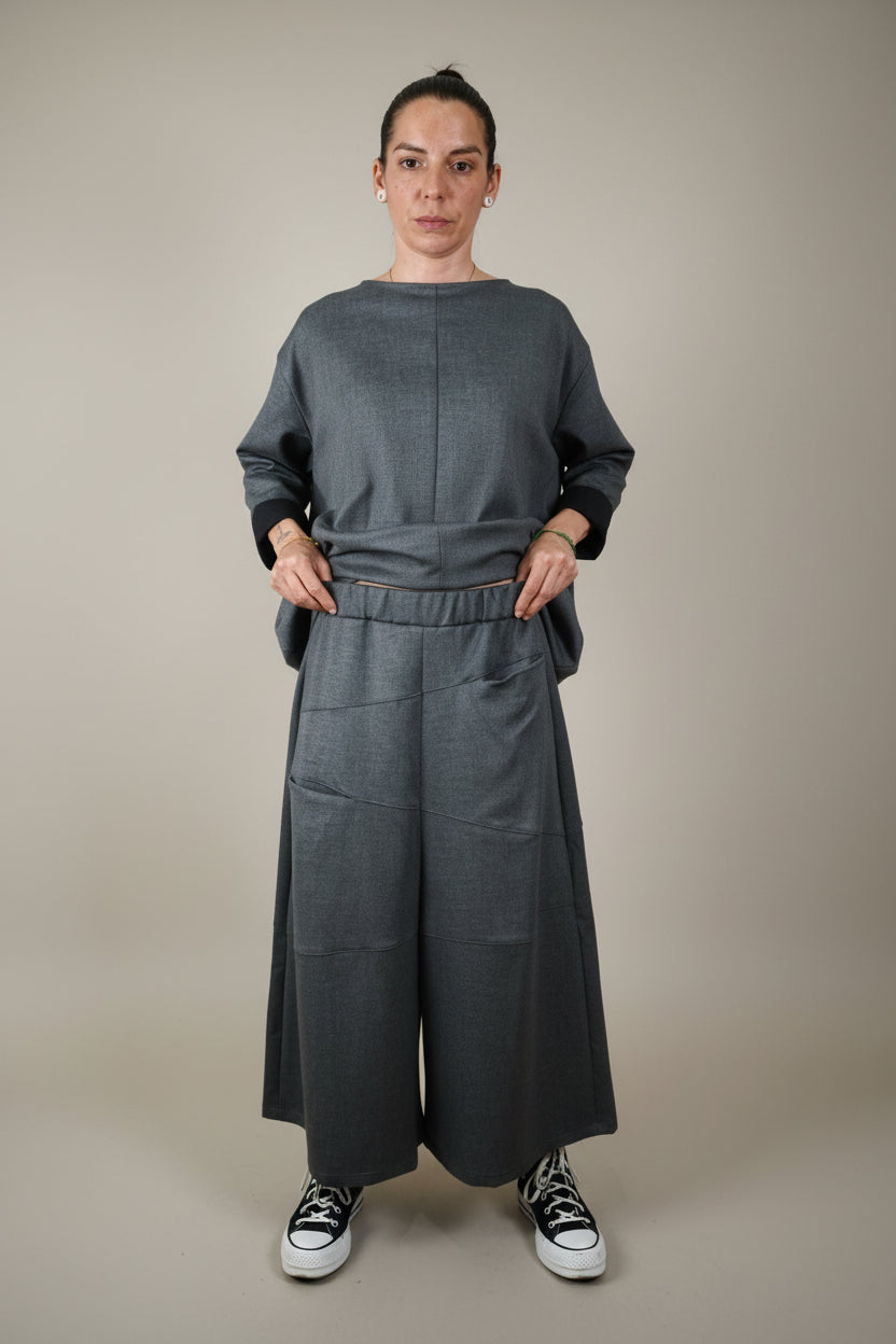 Pantalón Falda Midi Paneles Diagonales Gris | Wendy Trendy