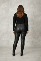 Pantalón Pitillo Polipiel Negro Cinturilla Alta Curvy | YOLYKKE