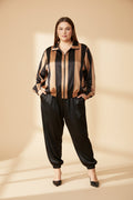 Conjunto Curvy Bomber Rayas Negro Dorado + Jogger Satén Negro | YOLYKKE