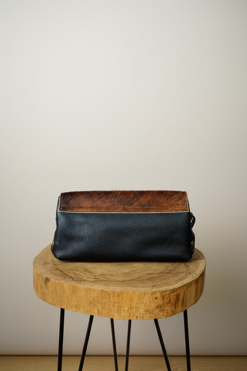 Bolso Bandolera 100% Cuero Potro Pelo Solapa Asa Larga | YOLYKKE