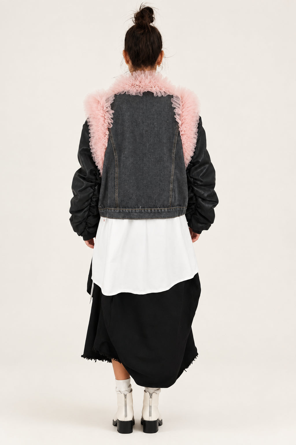 Gilet en jean avec tulle bleu ou rose Nefelibata