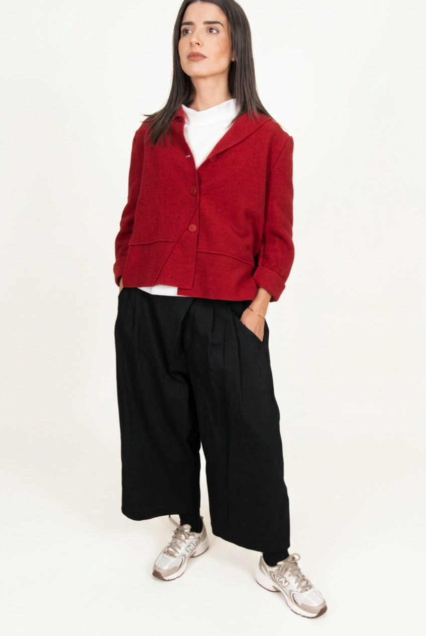 Pantalón de rayas finas con solapa Wendy Trendy