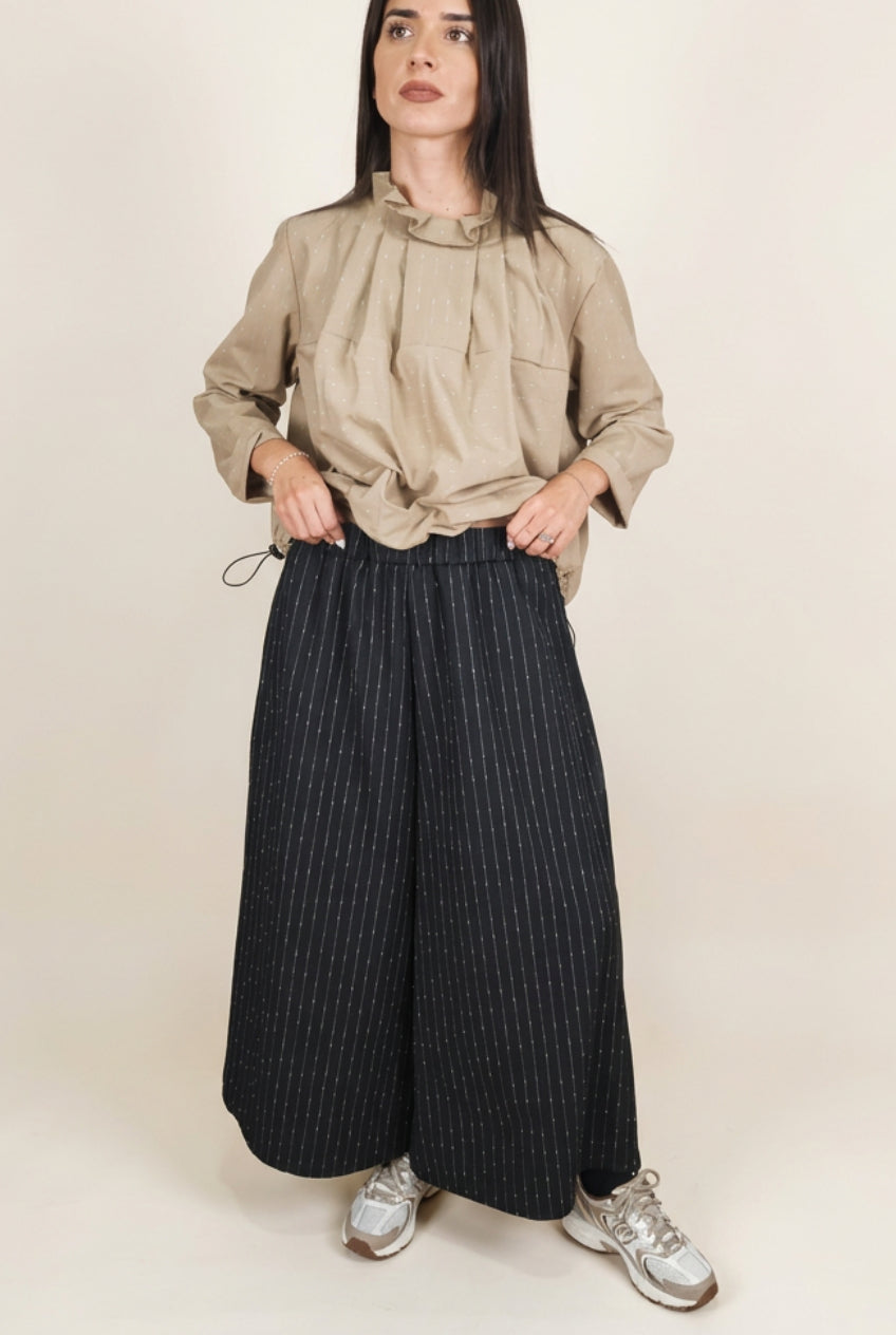 Blusa de cuello con volantes Wendy Trendy