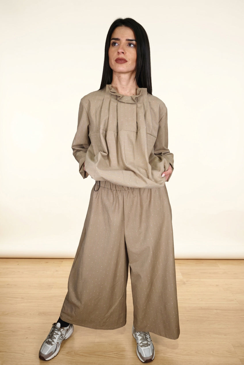 Blusa de cuello con volantes Wendy Trendy