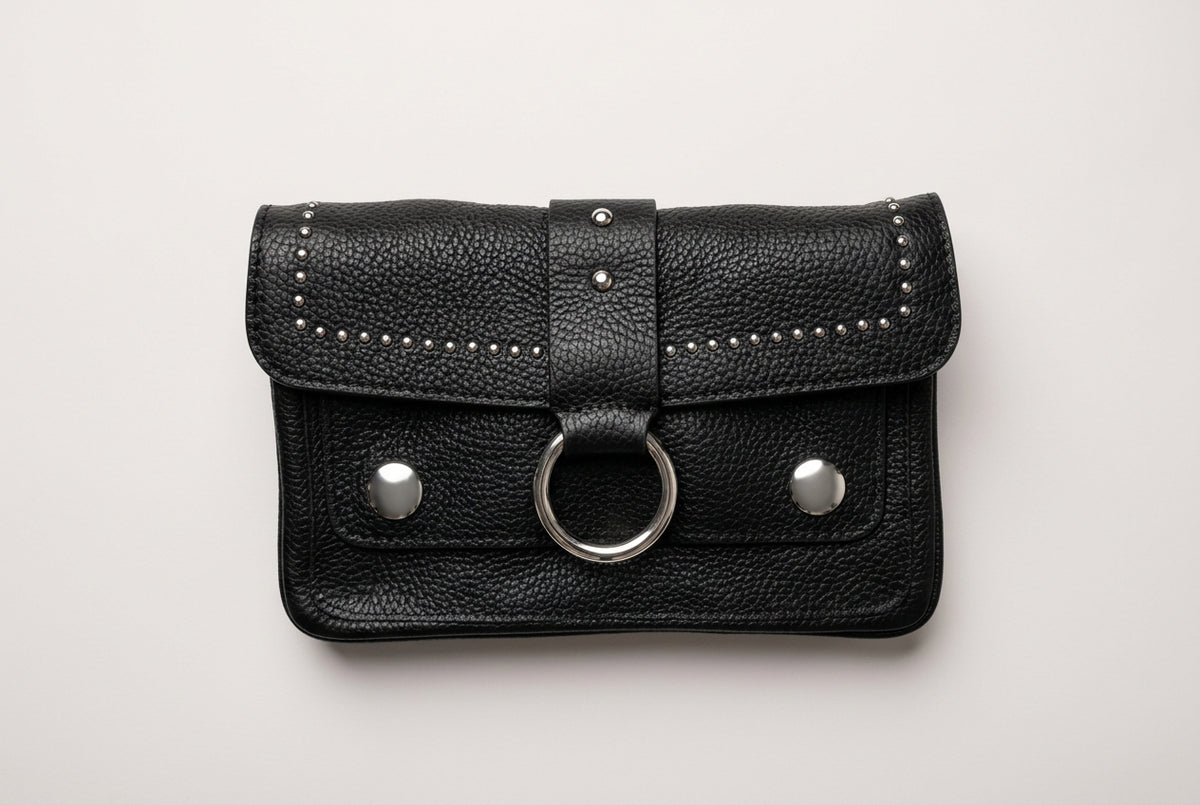 Bolso de cuero con cadena y anilla YOLYKKE