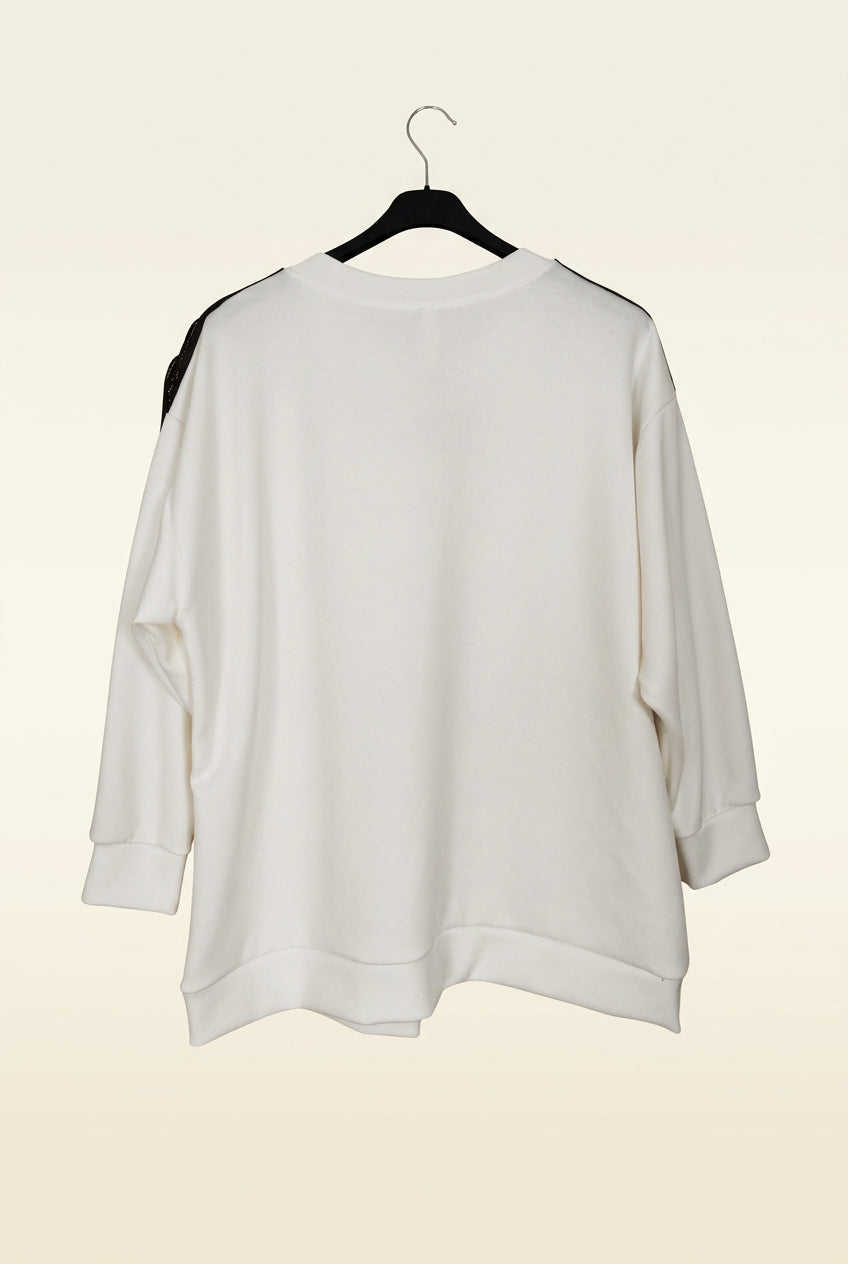 Sudadera con flecos brillantes Yolykke Curvy