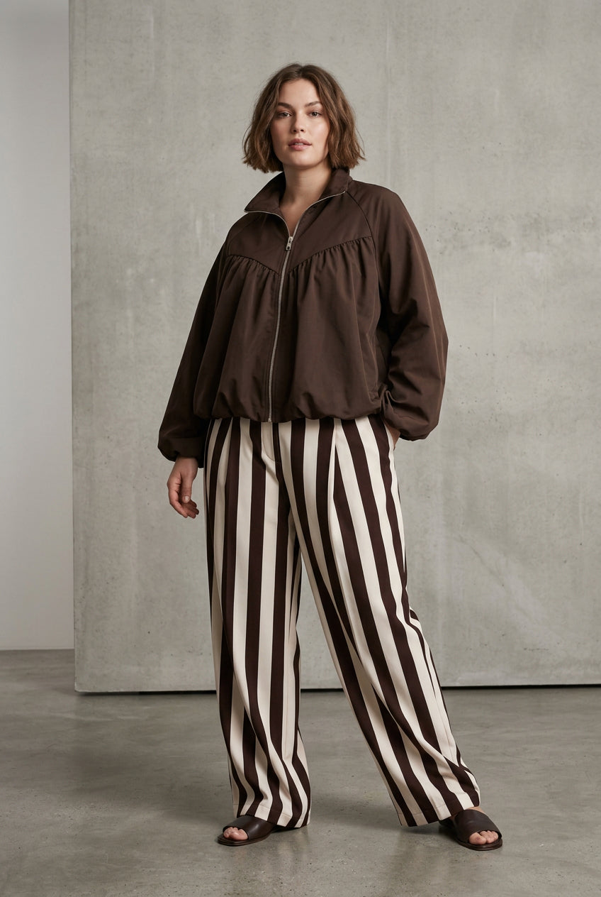 Chaqueta impermeable de corte globo Yolykke Curvy
