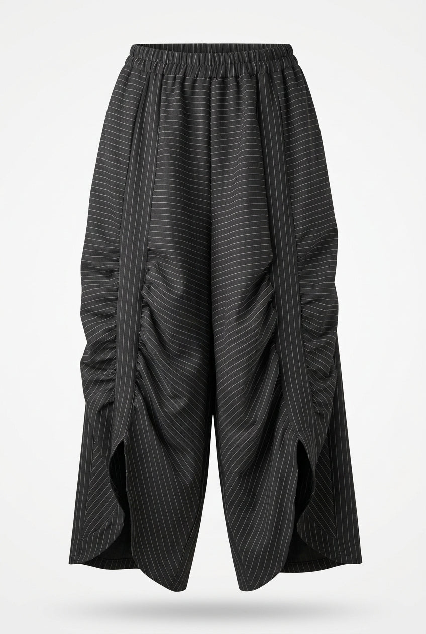 Pantalón amplio de raya diplomática con frunces