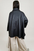Chaqueta asimétrica de polipiel grabada Milano