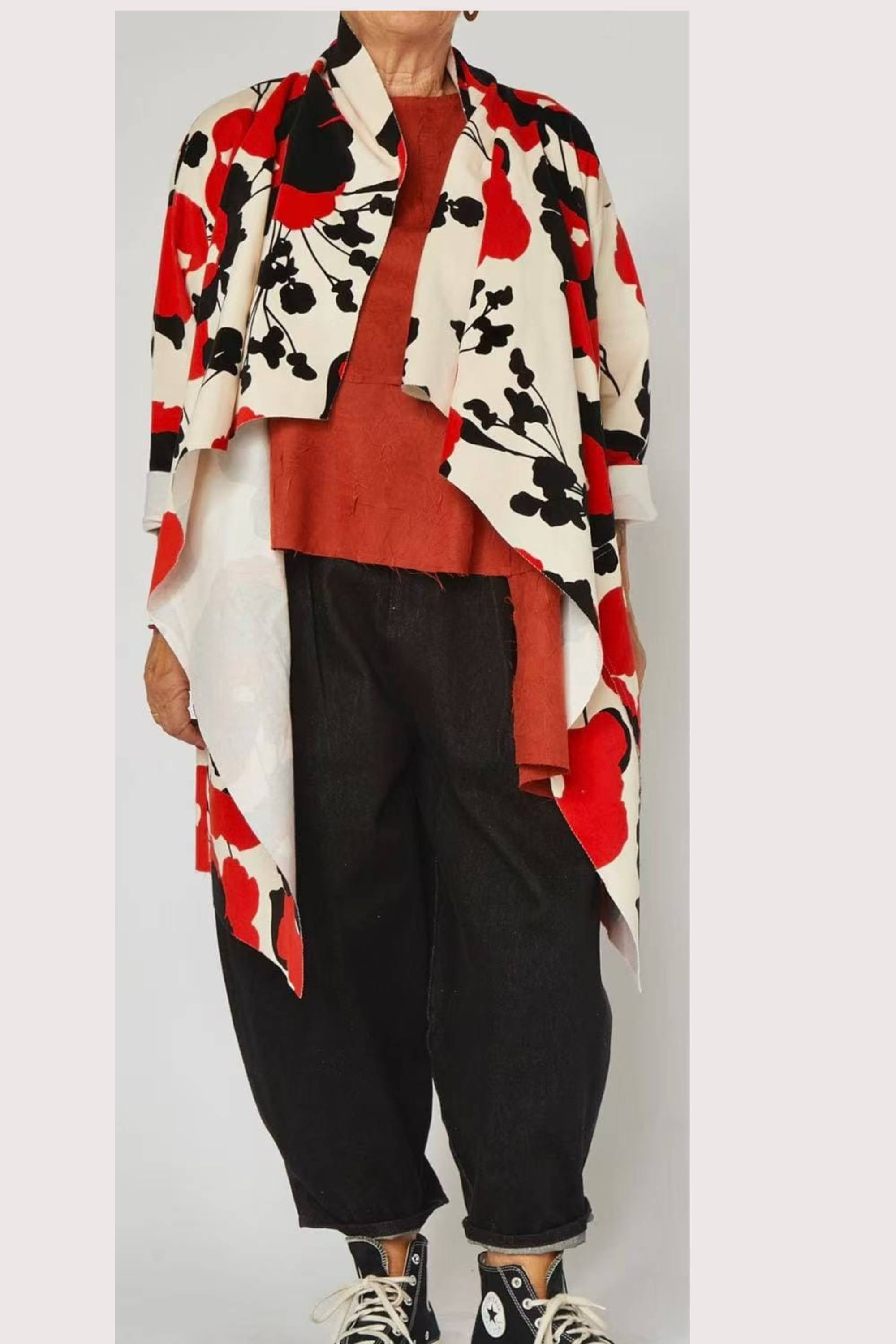 Kimono Wendy Trendy Micropana Flores Rojo Negro