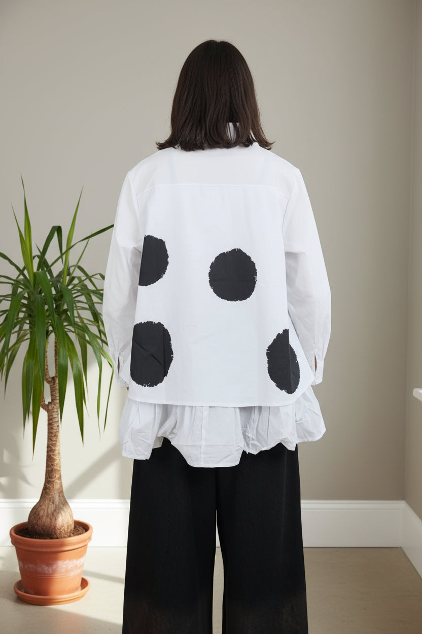 Camisa Lunares Maxi Bajo Globo Asimétrico | Nefelibata