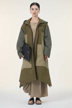Gabardina Patchwork Color Block Asimétrica Capucha Negro Kaki Camel | Nefelibata