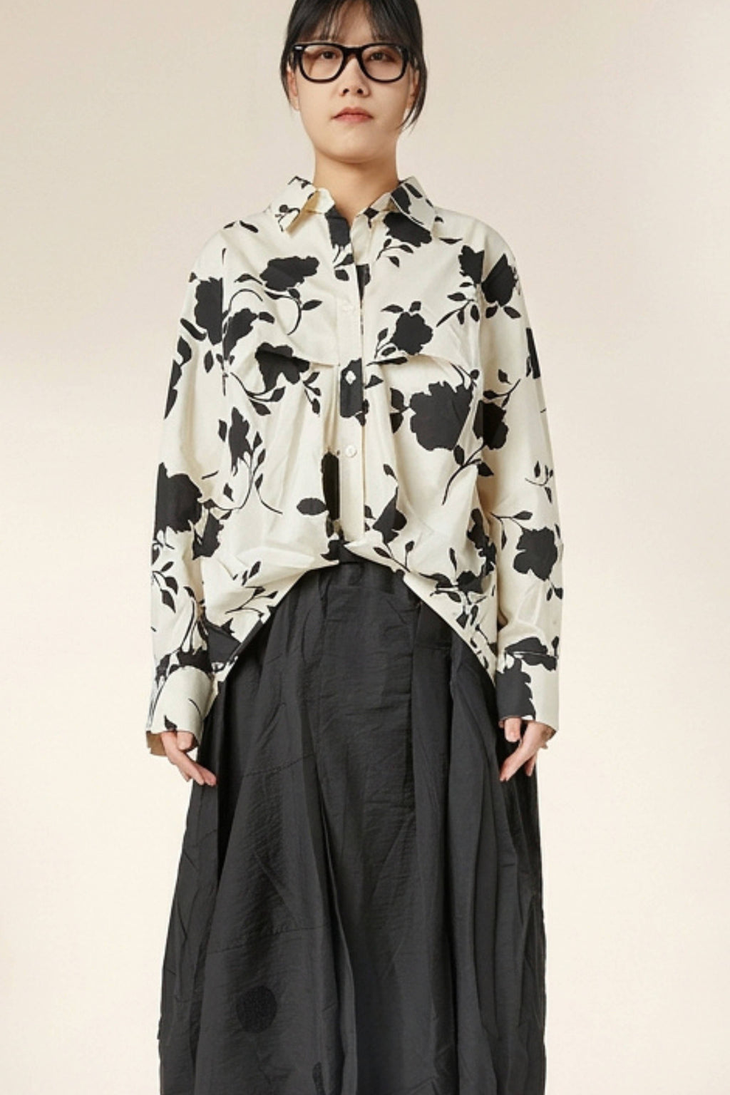Camisa asimétrica de flores Wendy Trendy