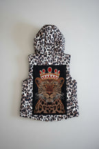 Chaleco Acolchado Leopardo Parche Corona Strass | Nefelibata