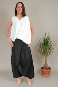 Blusa Cruzada Drapeada Sin Mangas Blanca