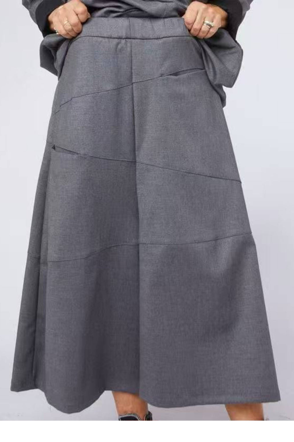 Pantalón Falda Midi Paneles Diagonales Gris | Wendy Trendy