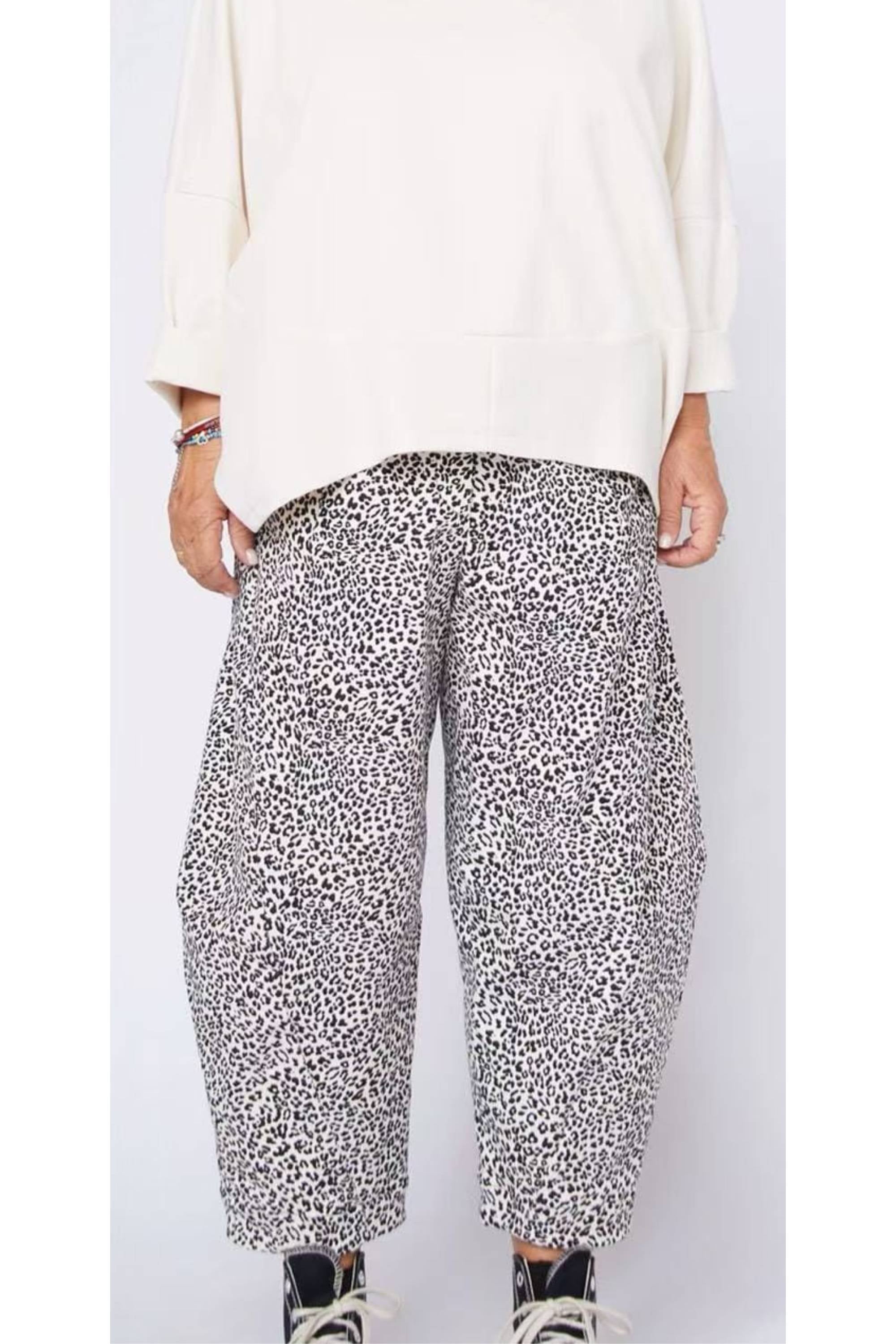Pantalón Micropana Leopardo Blanco Negro Cintura Elástica | Wendy Trendy
