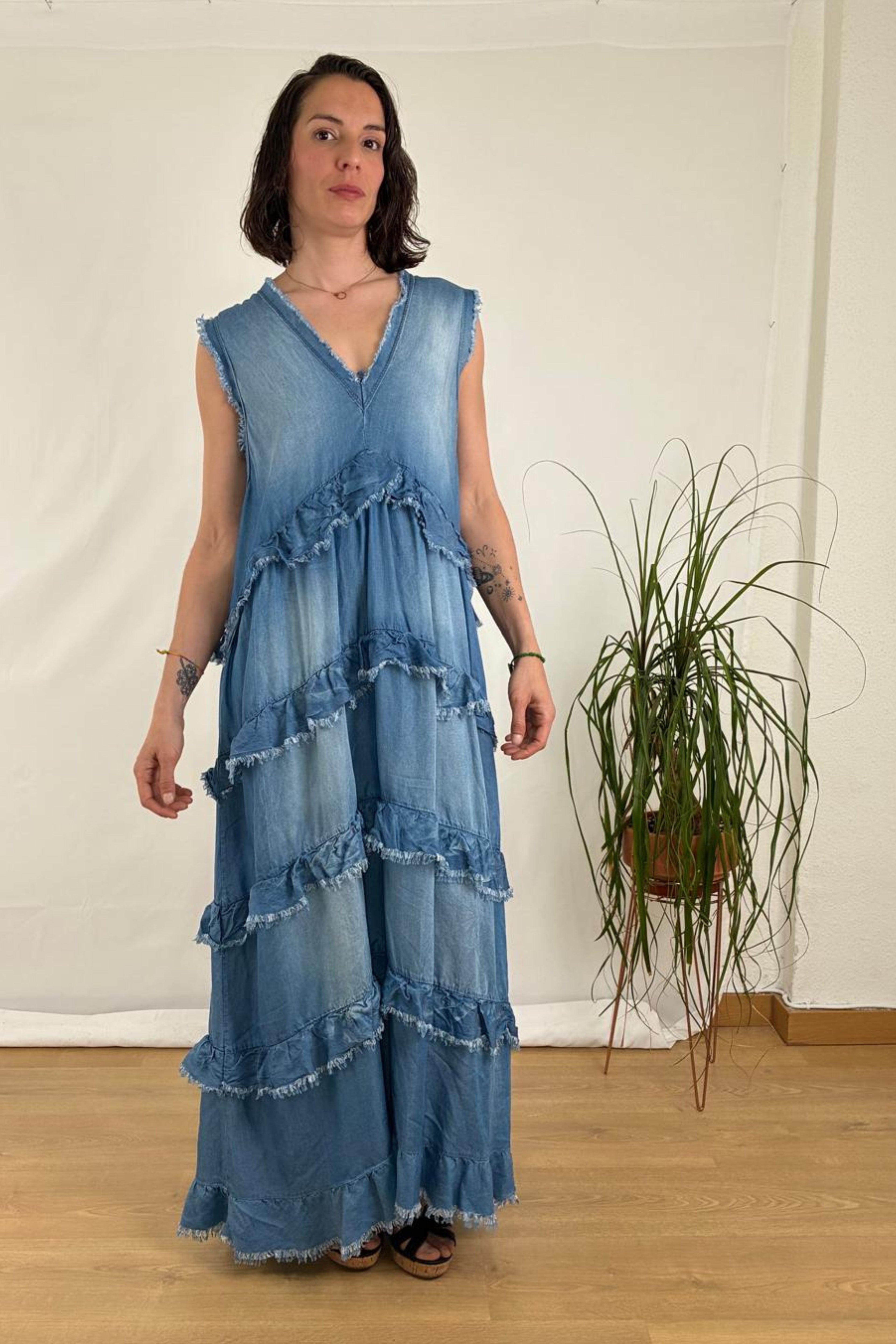 Vestido Largo Denim Capas Deshilachadas