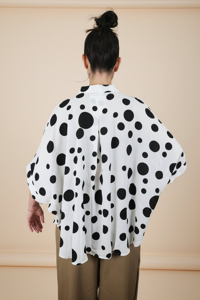 Camisa Lunares Manga Murciélago Blanco Negro | Nefelibata