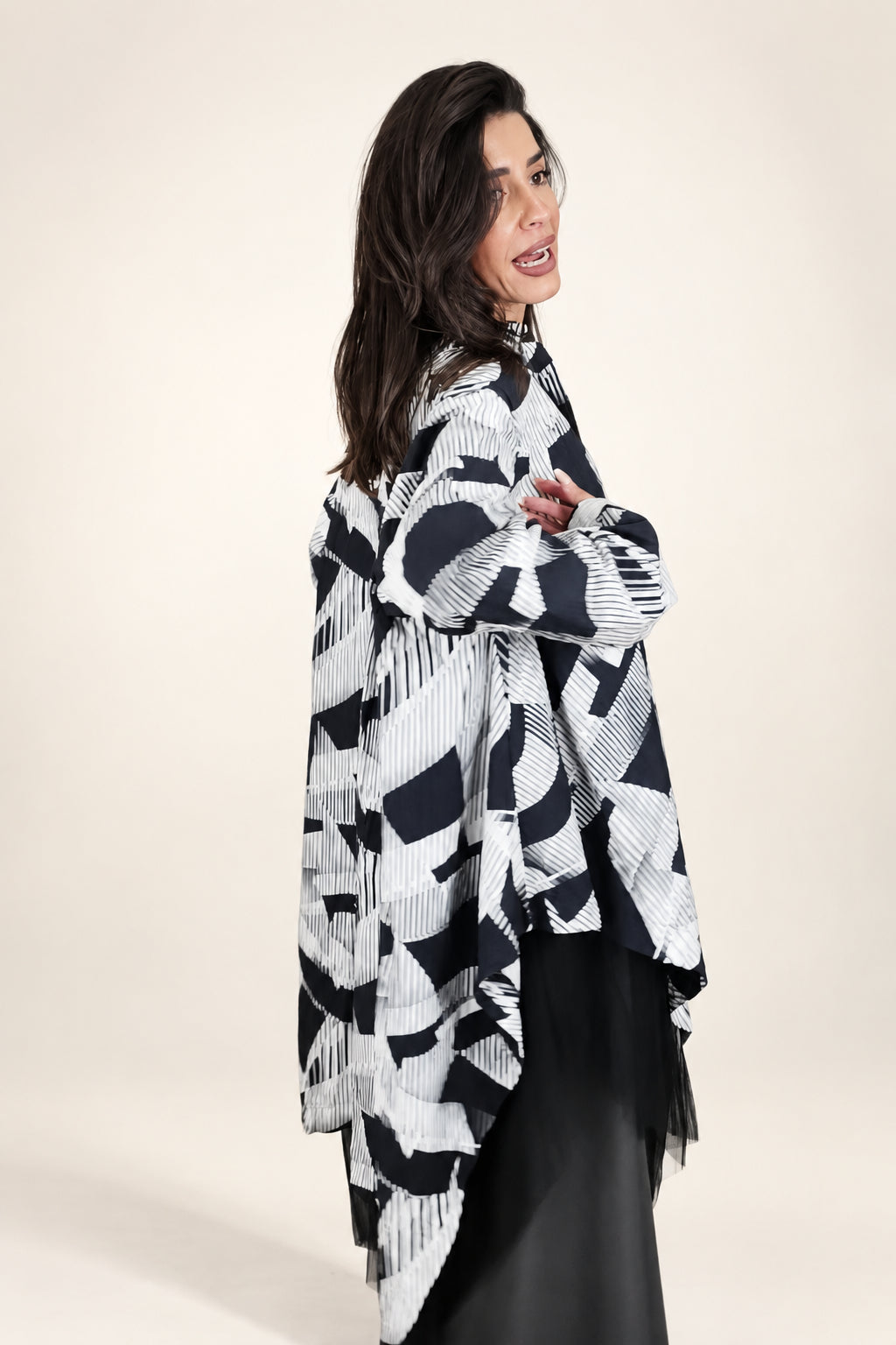 Camisa oversize larga estampada con bajo de tul YOLYKKE