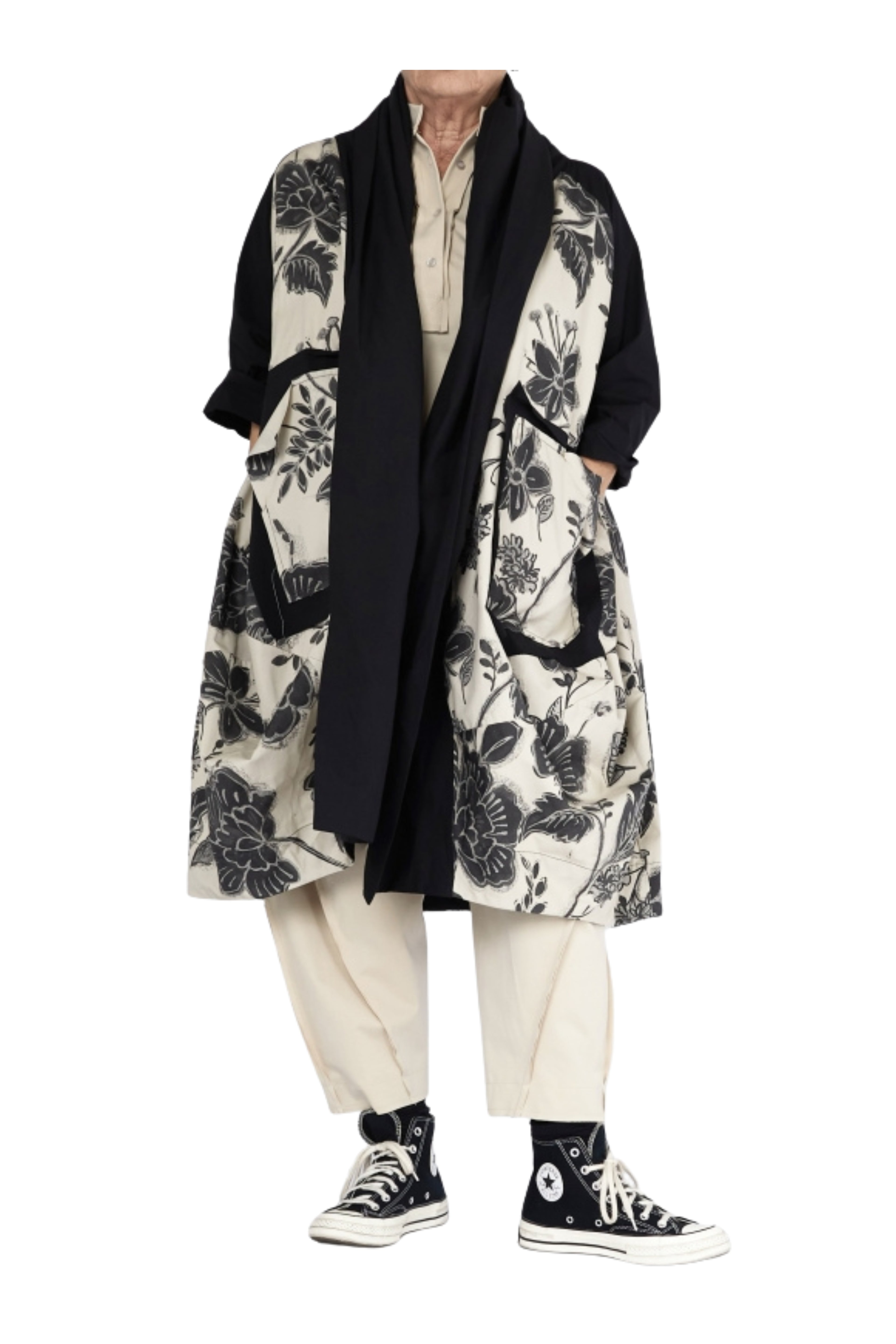 Abrigo Oversize Floral Mangas Negras Wendy Trendy