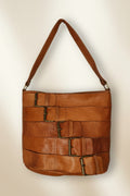 Bolso Tote Piel Italiana Hebillas Doradas Camel | YOLYKKE