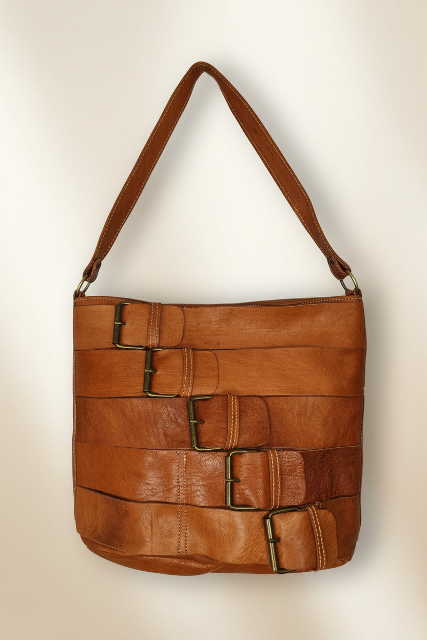 Bolso Tote Piel Italiana Hebillas Doradas Camel | YOLYKKE