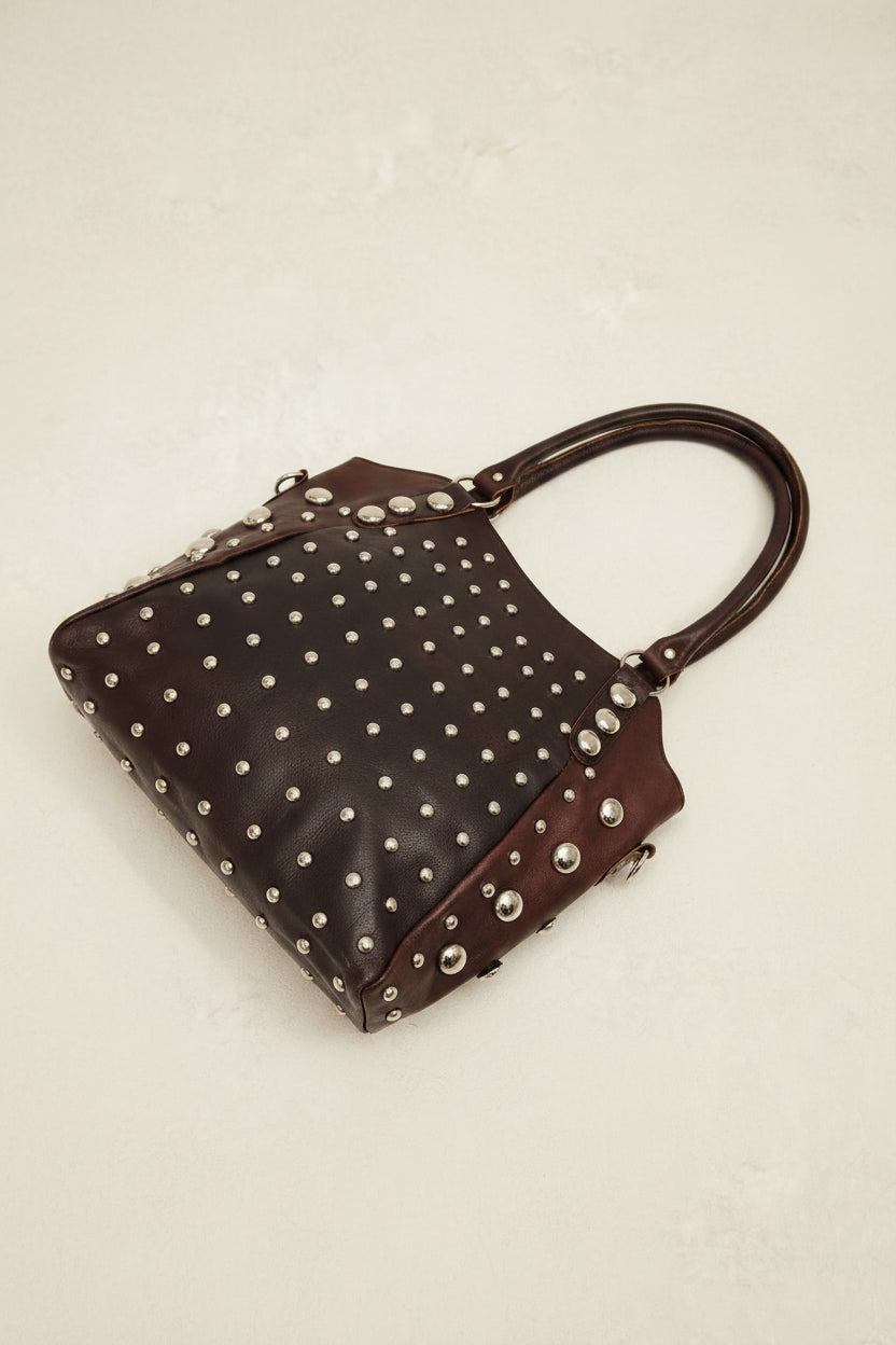Bolso Tote Grande Piel Italiana Tachuelas Plateadas Marrón | YOLYKKE