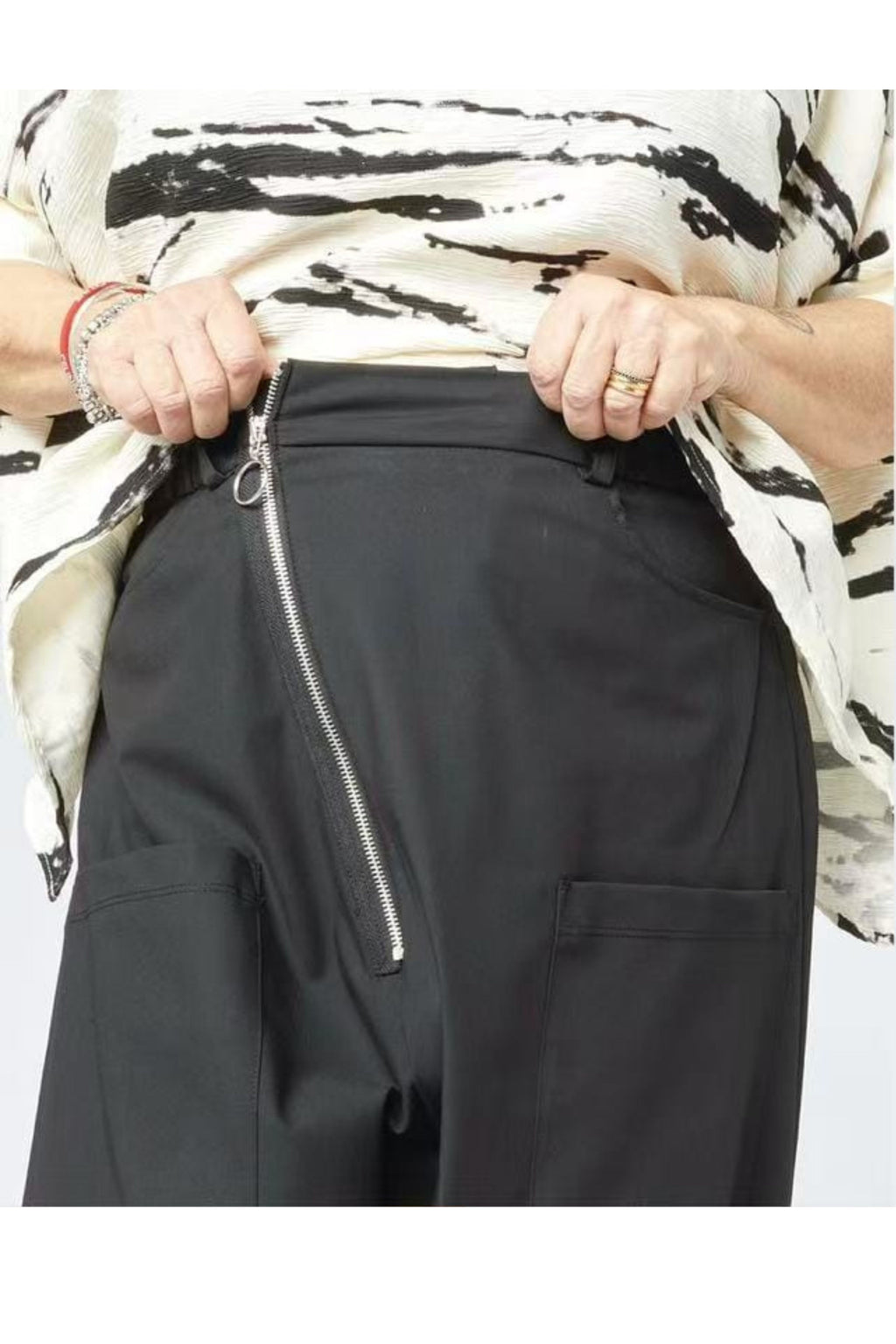 Pantalón Cremallera Cruzada Wendy Trendy