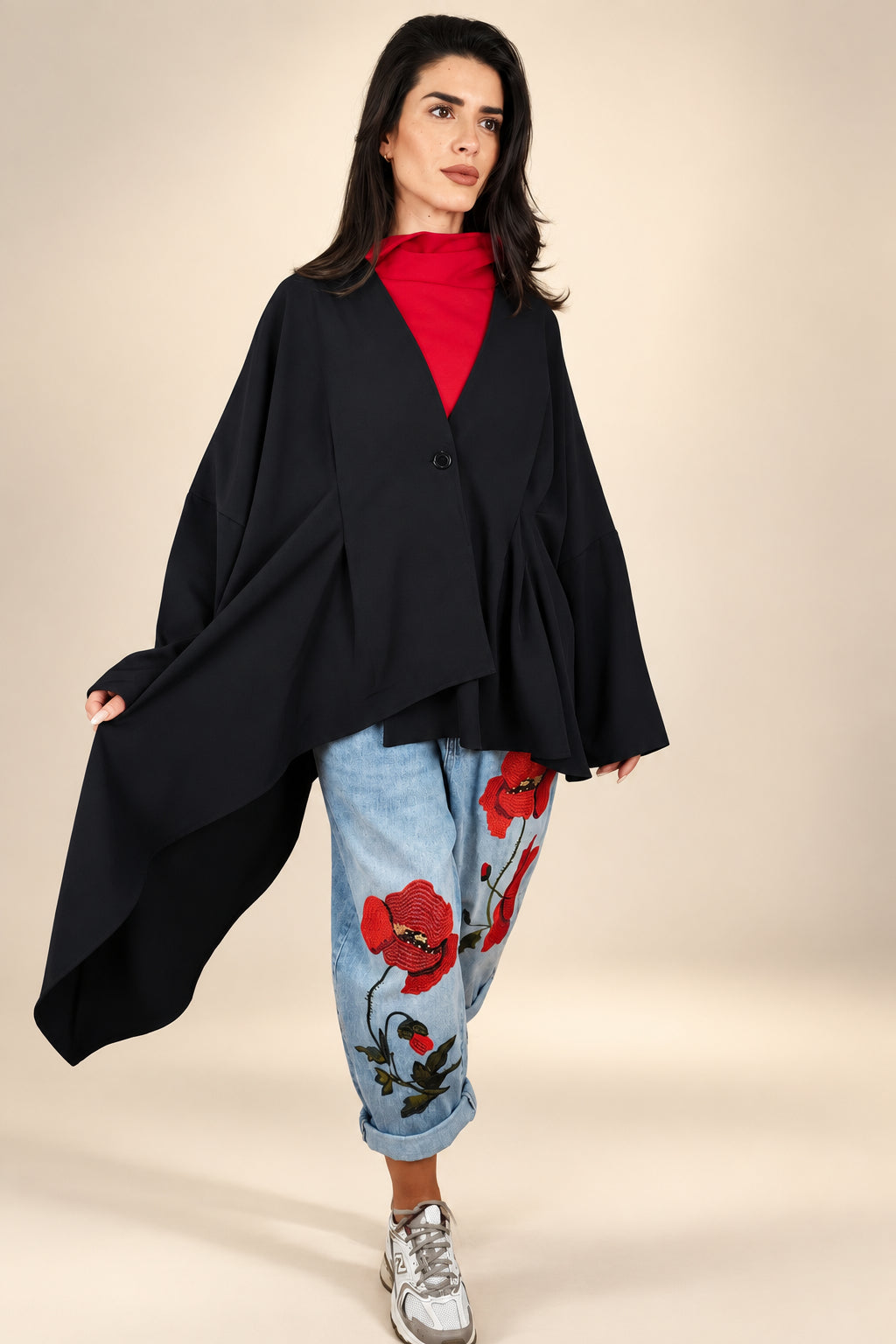 Blazer asimétrico negro YOLYKKE