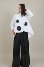 Camisa Lunares Maxi Bajo Globo Asimétrico | Nefelibata