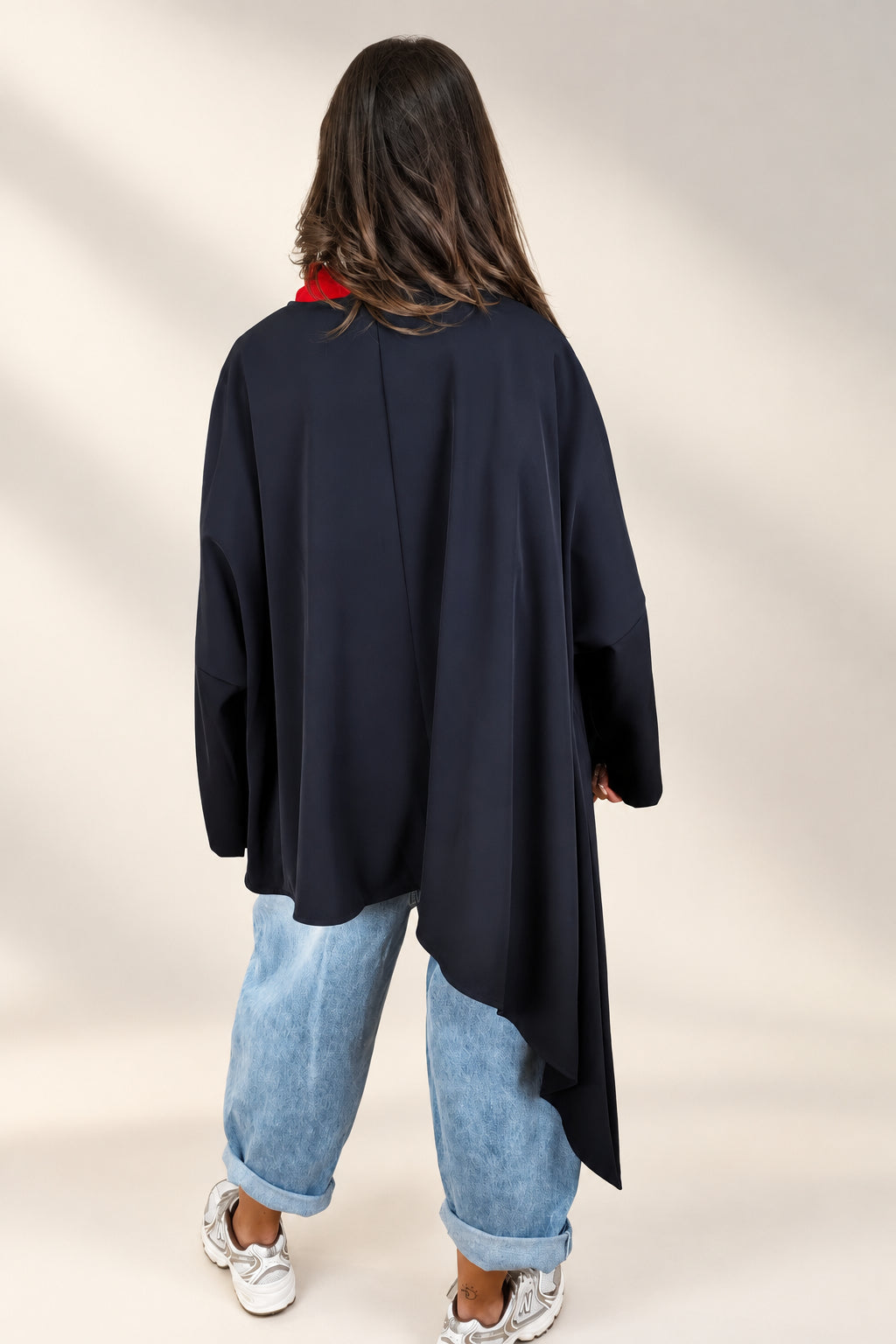 Blazer asimétrico negro YOLYKKE