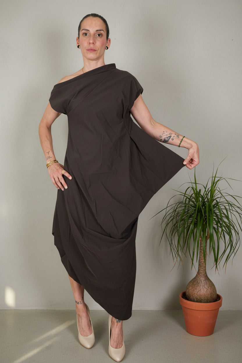 Vestido Asimétrico Drapeado| YOLYKKE
