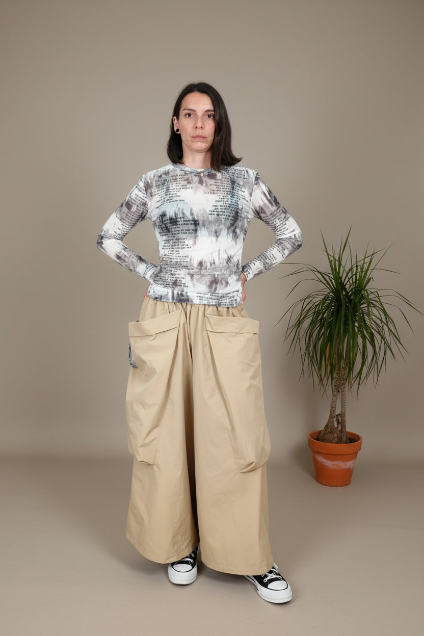 Top Malla Transparente Texto Gris