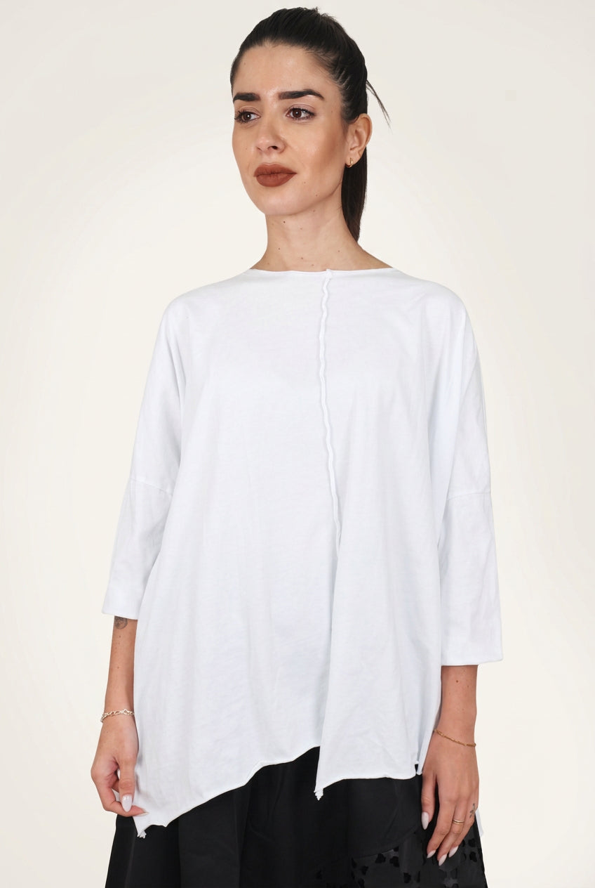 Camiseta amplia de algodón con abertura delantera Wendy Trendy