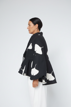 Chaqueta Kimono Estampado Ginkgo Negro Blanco Mangas Globo | Wendy Trendy