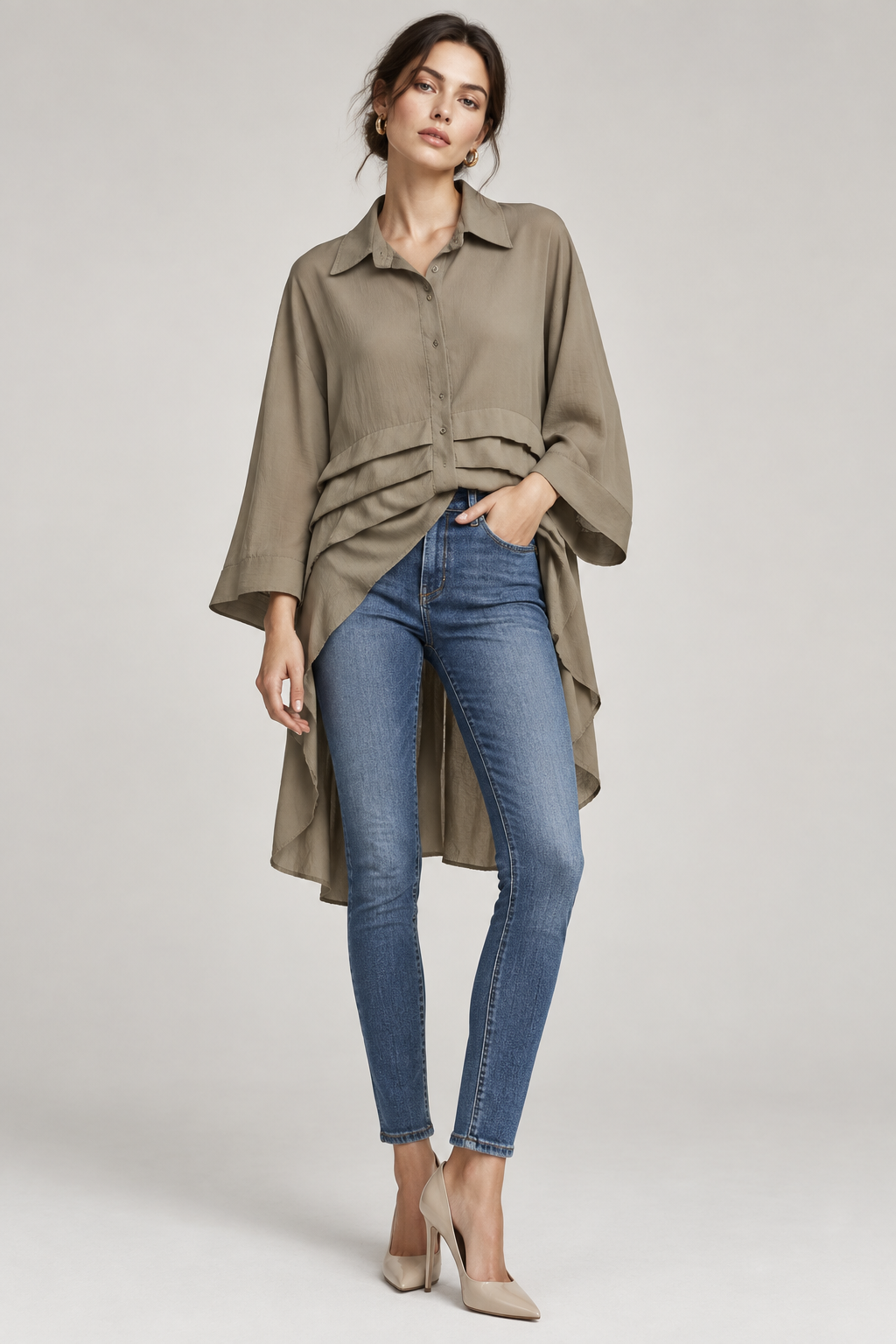 Camisa-chaqueta oversize de líneas arquitectónicas YOLYKKE