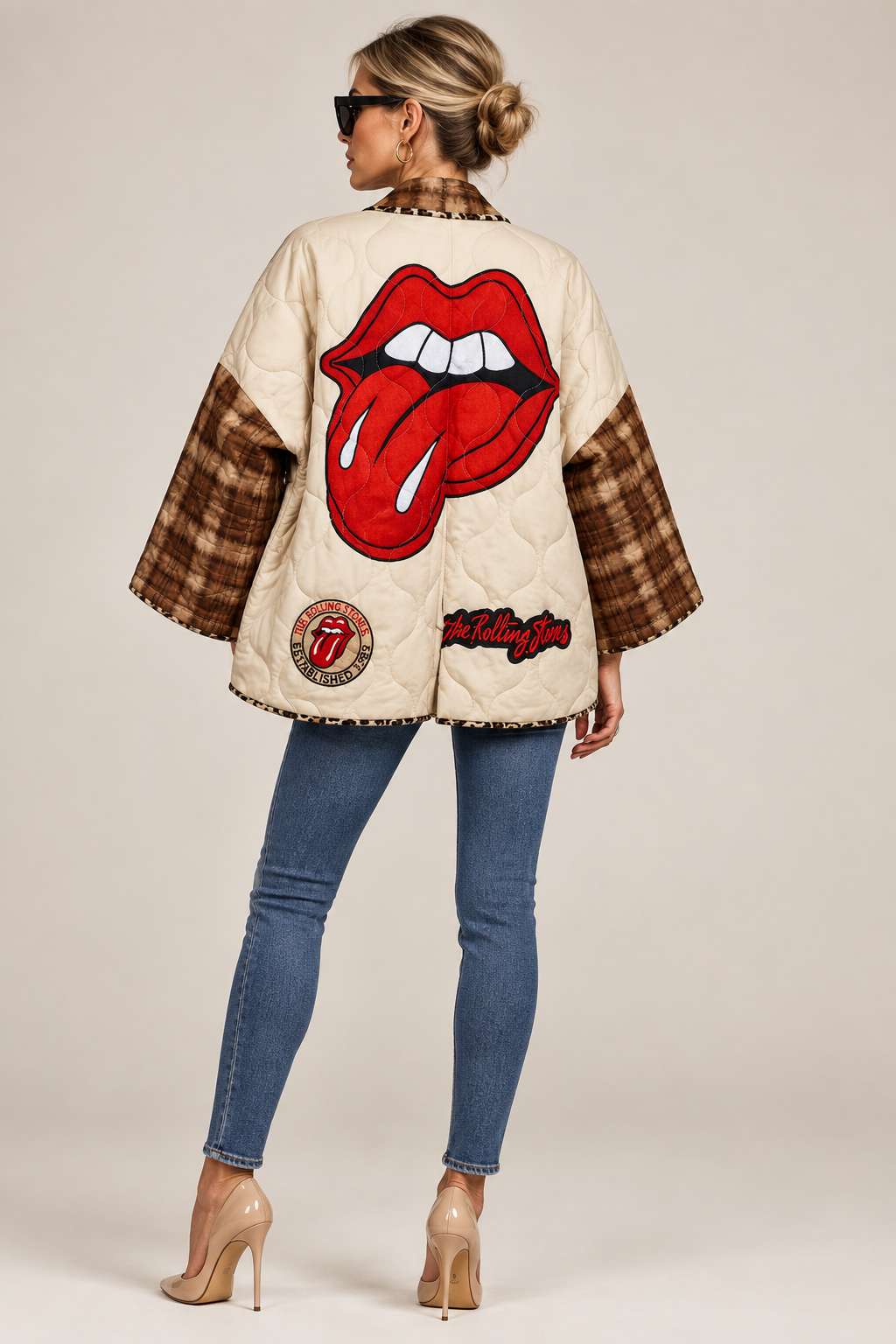Blazer kimono acolchado con labios YOLYKKE