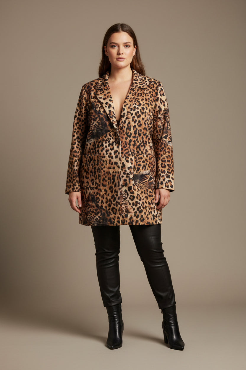Chaqueta Leopardo Clásico Camel Tallas Grandes | YOLYKKE Curvy