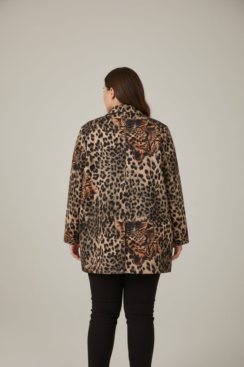Chaqueta Leopardo Clásico Camel Tallas Grandes | YOLYKKE Curvy