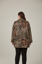 Chaqueta Leopardo Clásico Camel Tallas Grandes | YOLYKKE Curvy