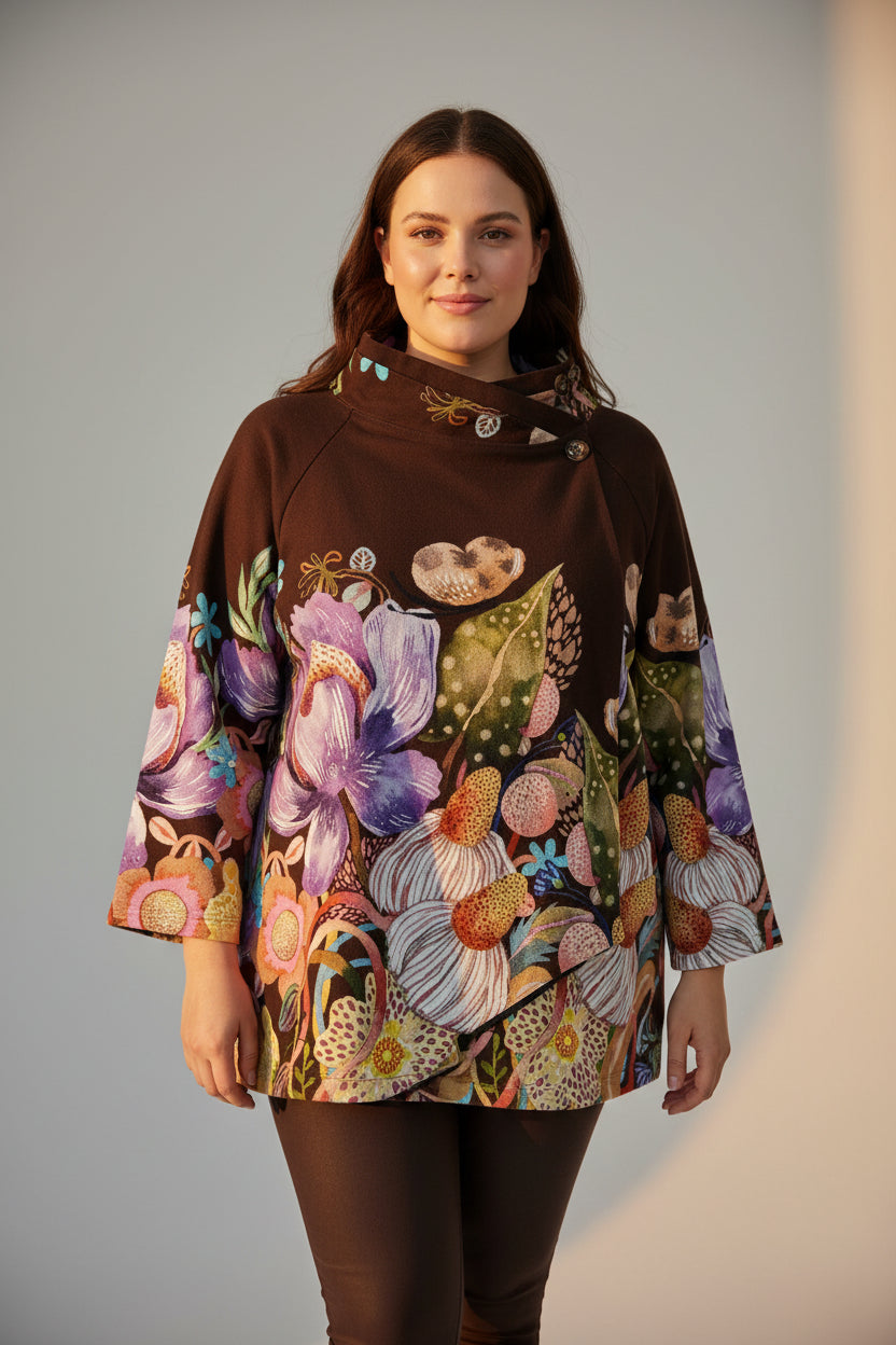 Chaqueta Cruzada Floral Maxi Cuello Chimenea Marrón Tallas Grandes | YOLYKKE Curvy