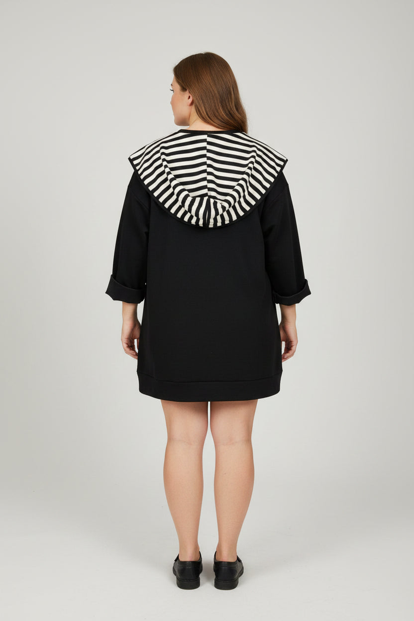 Sudadera Capucha Panel Rayas Blanco Negro Tallas Grandes | YOLYKKE Curvy