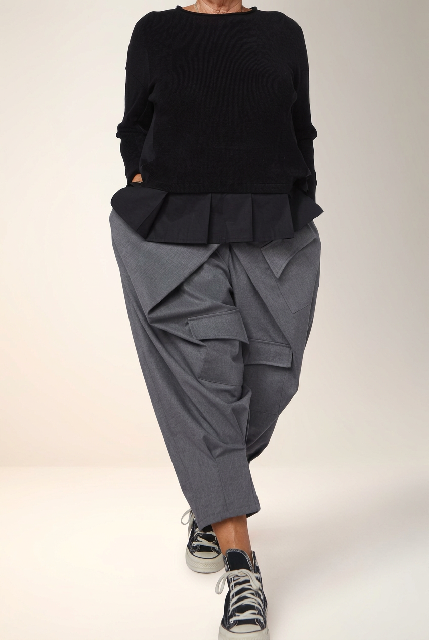 Pantalón globo gris con paneles superpuestos Wendy Trendy